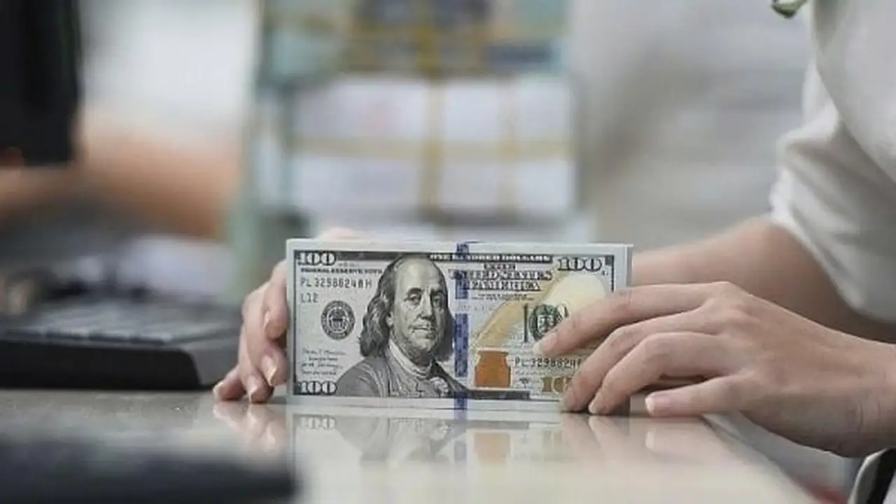 سعر الدولار في السوق السوداء يشهد ارتفاعًا ملحوظًا اليوم